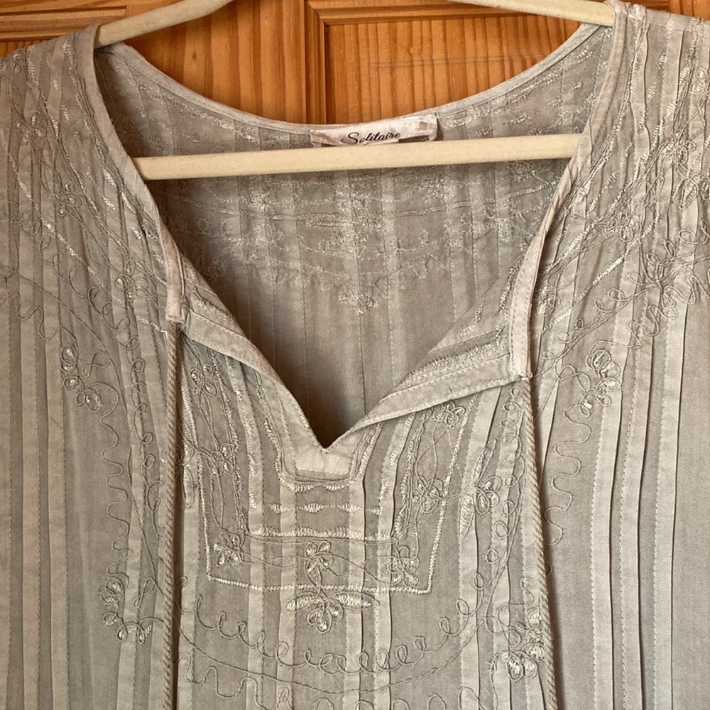 Solitaire brand light green tunic top - Picture 2 of 9